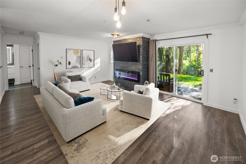 Photo of 33020 10th Avenue SW #E-103, Federal Way, WA 98023 (MLS # 2527506)