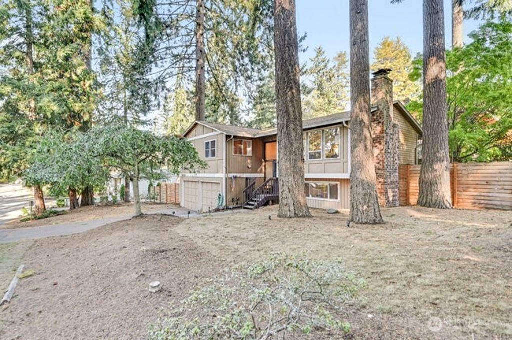 Photo of 20111 80th Avenue W, Edmonds, WA 98026 (MLS # 2433688)