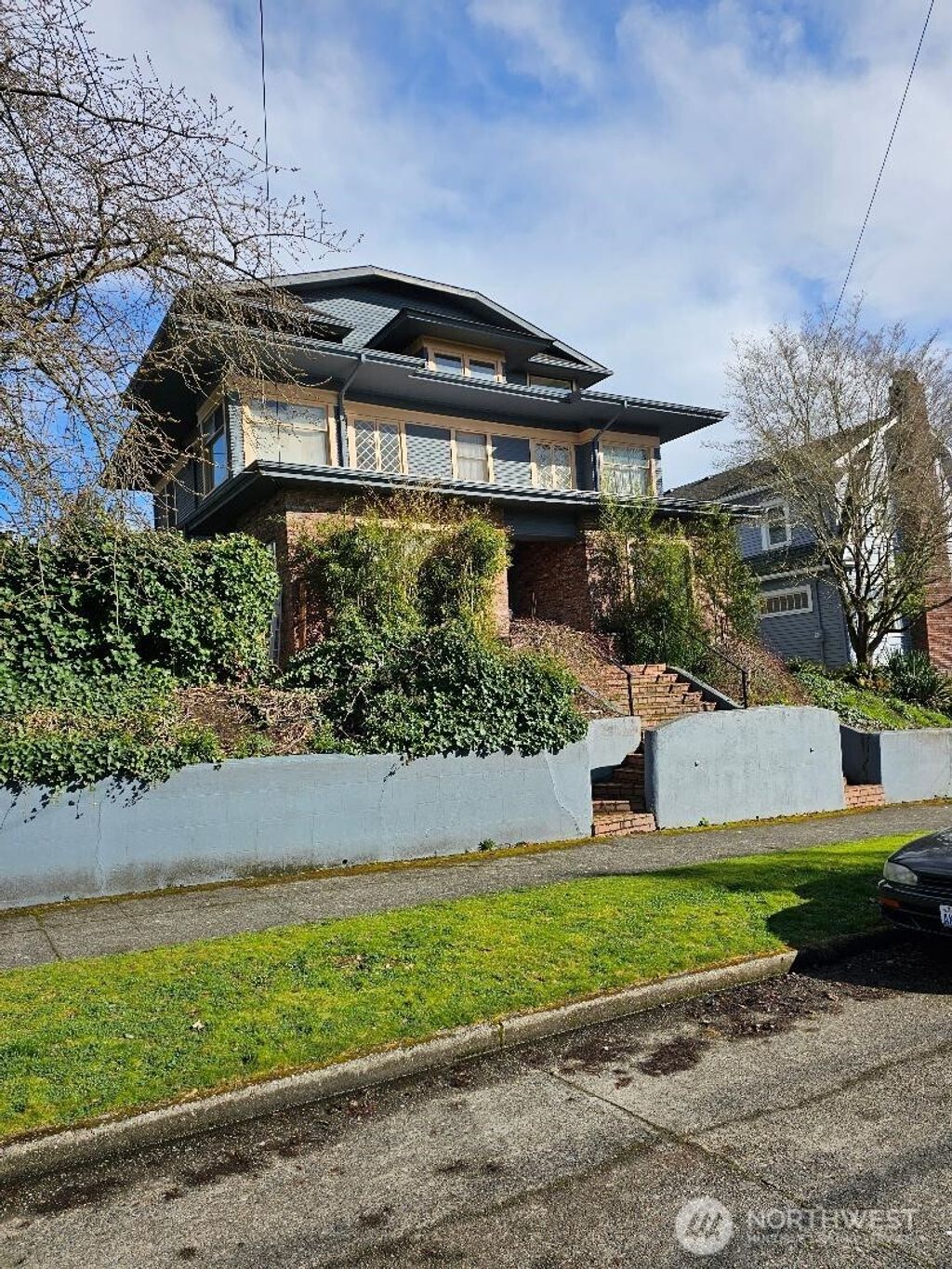 Photo of 4106 Burke Avenue N, Seattle, WA 98103 (MLS # 2346308)