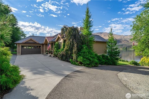 Photo of 2195 Summer Camp Road, Chelan, WA 98816 (MLS # 2539810)