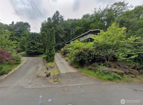 Photo of 8401 NE 169th Street Ct, Kenmore, WA 98028 (MLS # 2454129)