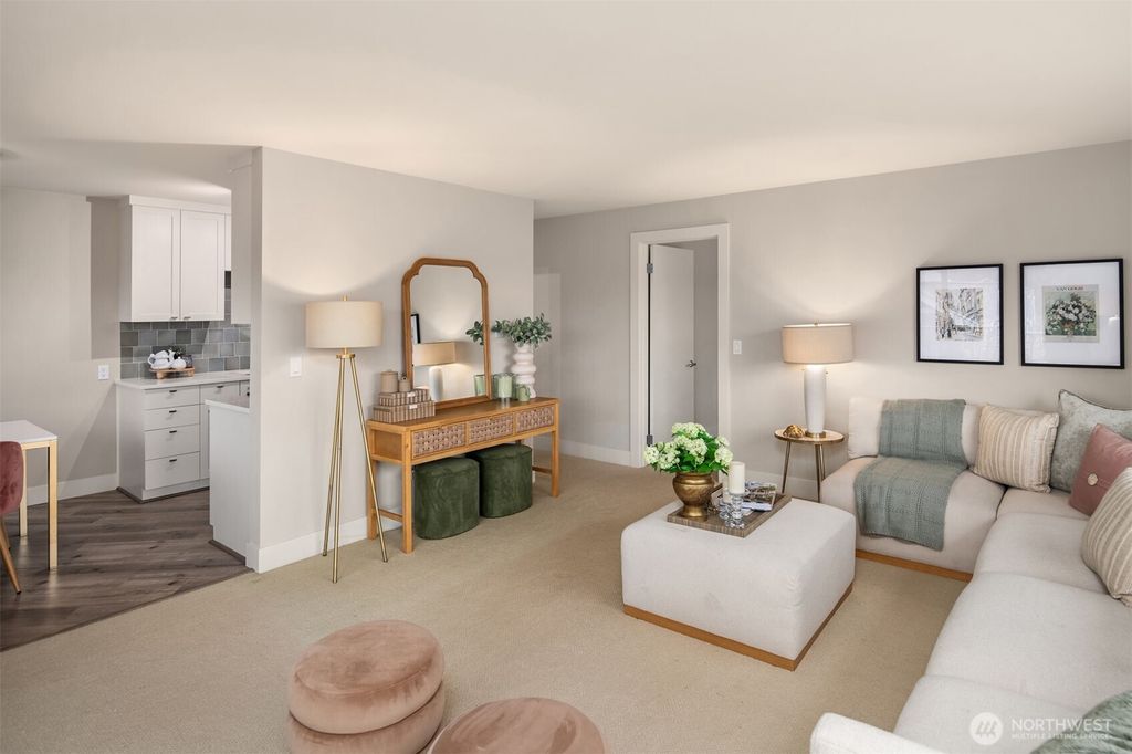 Photo of 7300 Woodlawn Avenue NE #401, Seattle, WA 98115 (MLS # 2439965)