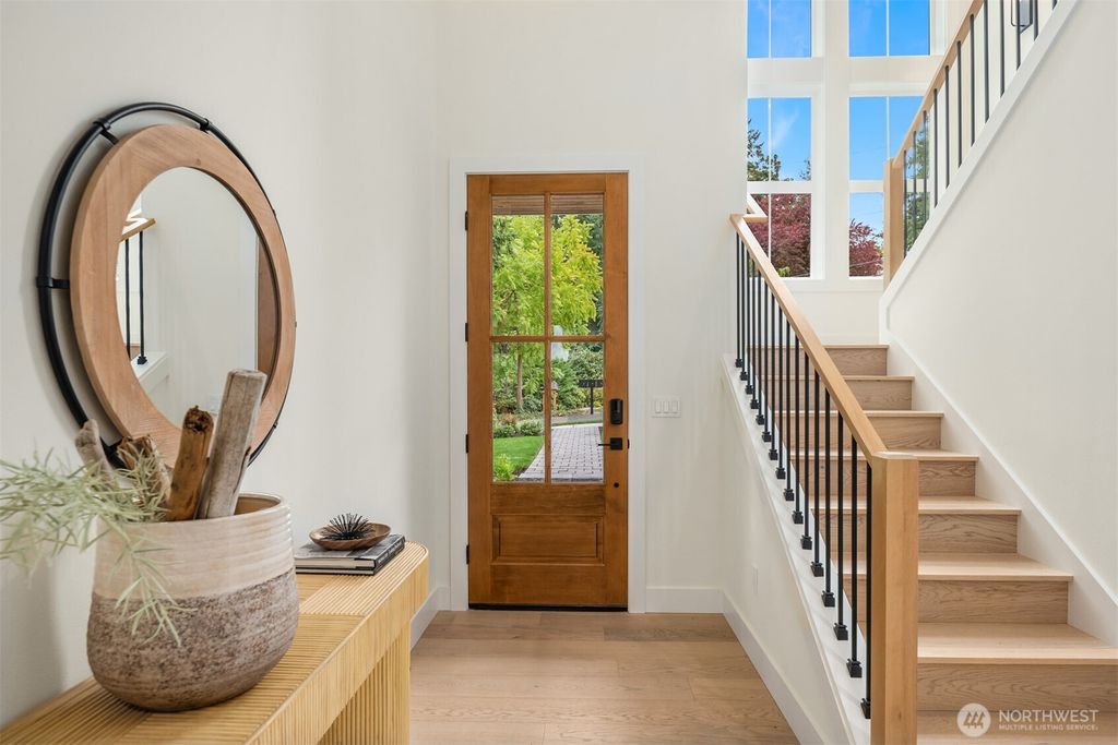 Photo of 1923 3rd Street, Kirkland, WA 98033 (MLS # 2432251)