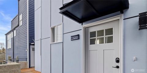 8612 42nd Avenue S B Seattle WA 98118