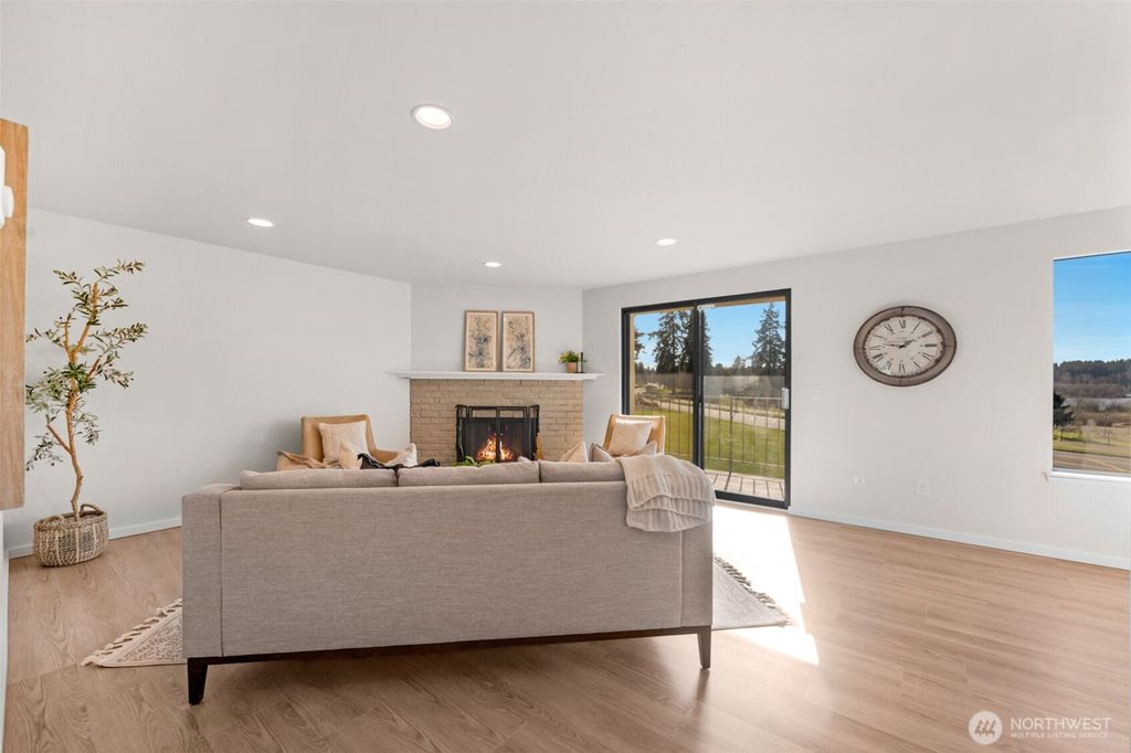 Photo of 23301 Lakeview Drive #A204, Mountlake Terrace, WA 98043 (MLS # 2479150)