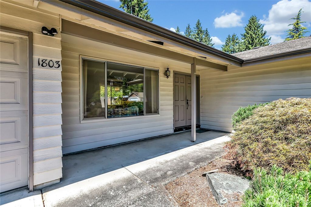 Photo of 1803 150th Avenue SE, Bellevue, WA 98007 (MLS # 2413525)