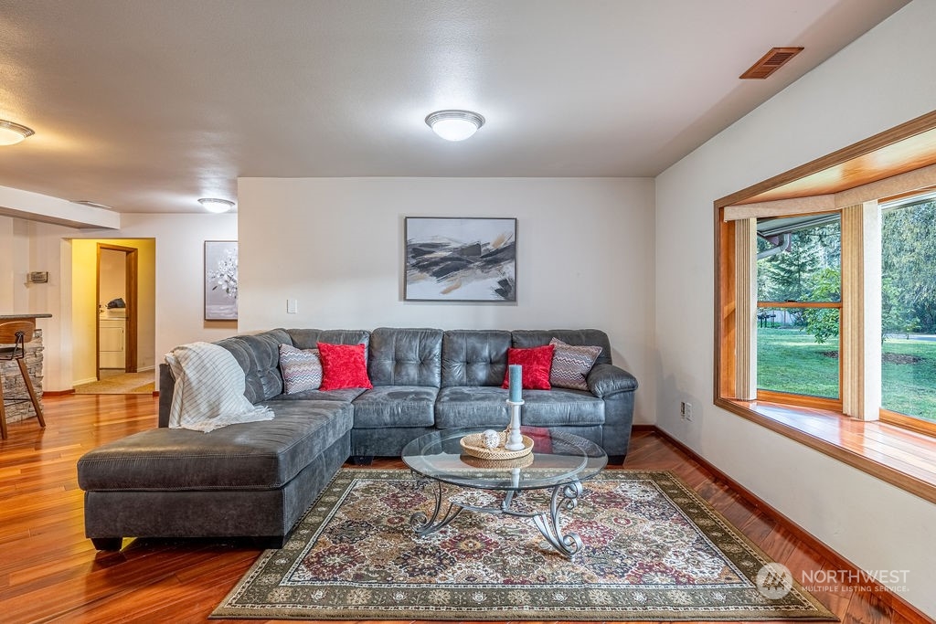 10620 Lake Steilacoom Drive SW