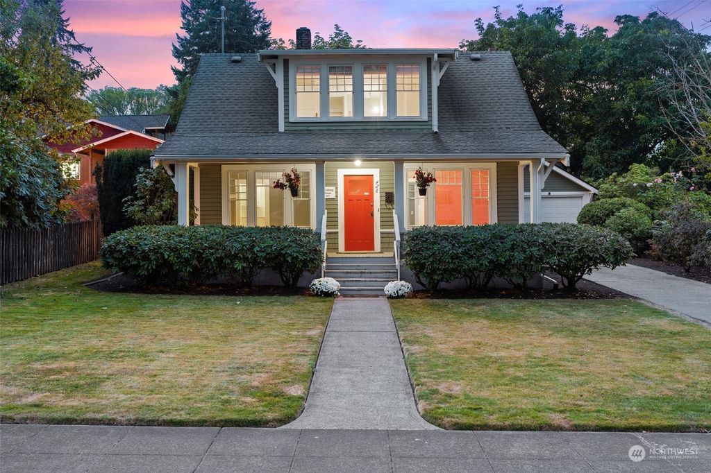 Photo of 426 Union Avenue, Snohomish, WA 98290 (MLS # 1993118)