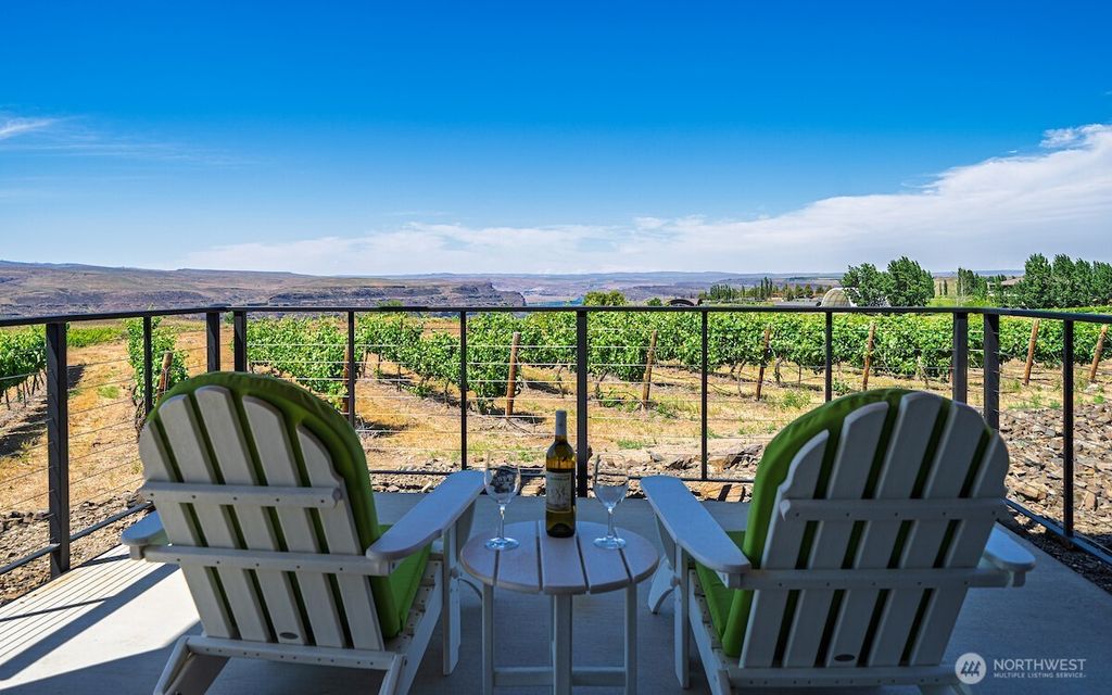 Photo of 23648 Cliffe Pointe Road NW #10C, Quincy, WA 98848 (MLS # 2508761)