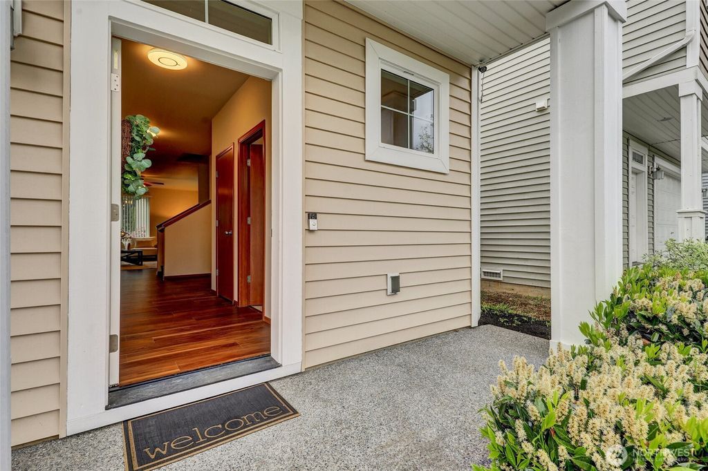 Photo of 916 138th Place SW, Everett, WA 98204 (MLS # 2378991)