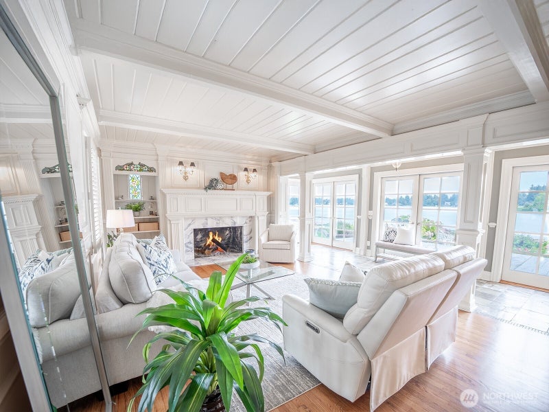 10007 Lake Steilacoom Drive SW