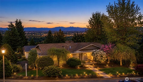 Photo of 13720 94th Avenue NE, Kirkland, WA 98034 (MLS # 2588295)