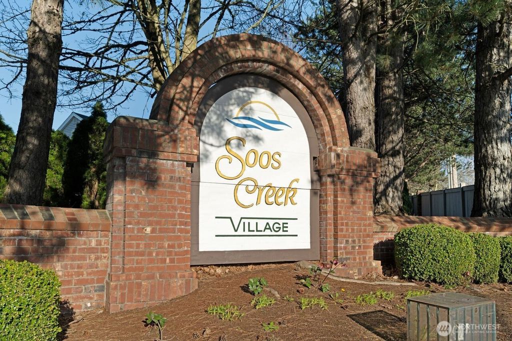 Photo of 14125 SE 238th Lane, Kent, WA 98042 (MLS # 2485343)