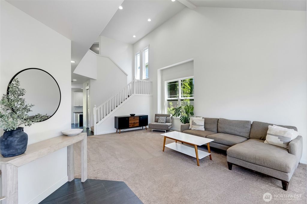 Photo of 4844 Bridgeport Place, Mukilteo, WA 98285 (MLS # 2382647)