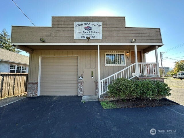 Photo of 707 Park Street, Snoqualmie, WA 98065 (MLS # 2584964)