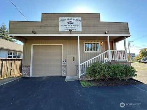 Photo of 707 Park Street, Snoqualmie, WA 98065 (MLS # 2584964)