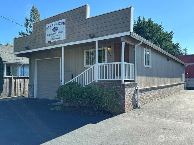 Photo of 707 Park Street, Snoqualmie, WA 98065 (MLS # 2584964)