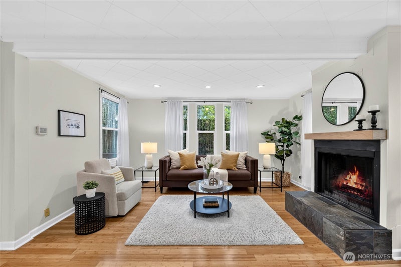 2732 NE 54th Street