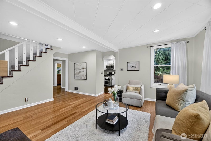 2732 NE 54th Street