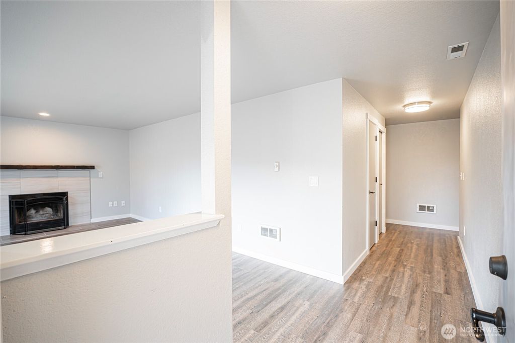 Photo of 10010 15th Avenue Ct E, Tacoma, WA 98445 (MLS # 2546499)
