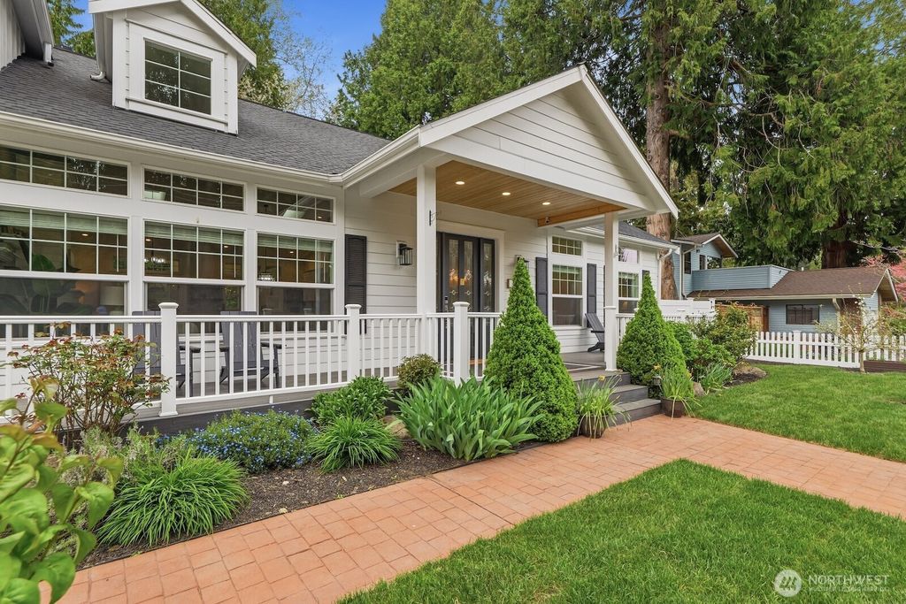 Photo of 9702 NE 198th Street, Bothell, WA 98011 (MLS # 2511880)