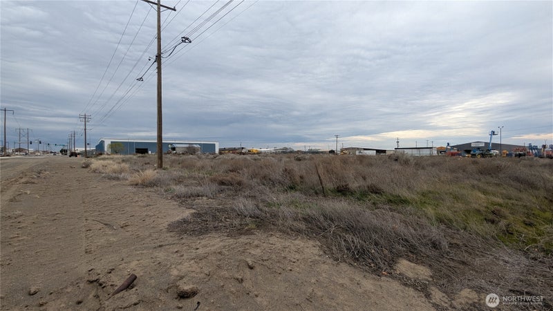 1 E Salt Lake Street