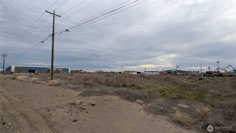 1 E Salt Lake Street