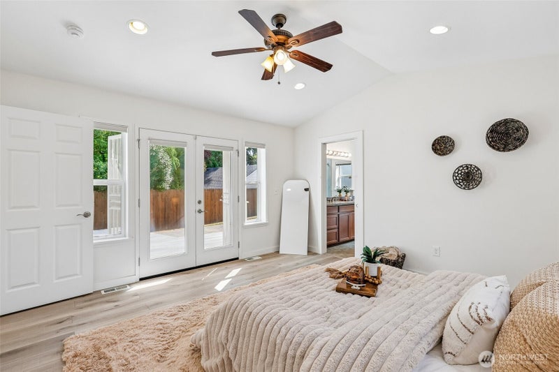 943 NW 97th Street