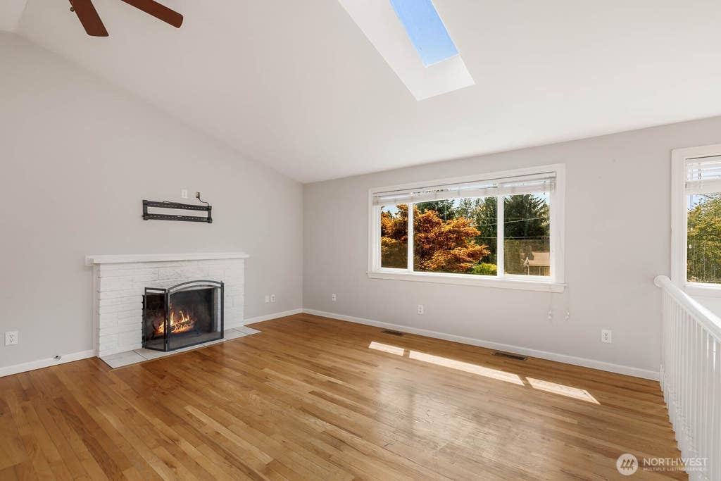 Photo of 12450 169th Ave SE AVE, Renton, WA 98059 (MLS # 2572710)