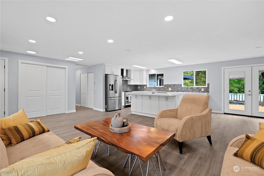 Photo of 17632 Meridian Avenue N, Shoreline, WA 98133 (MLS # 2174868)