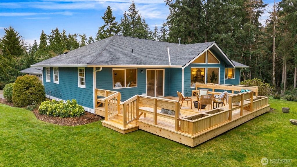Photo of 15375 Sunrise Drive NE, Bainbridge Island, WA 98110 (MLS # 2489208)