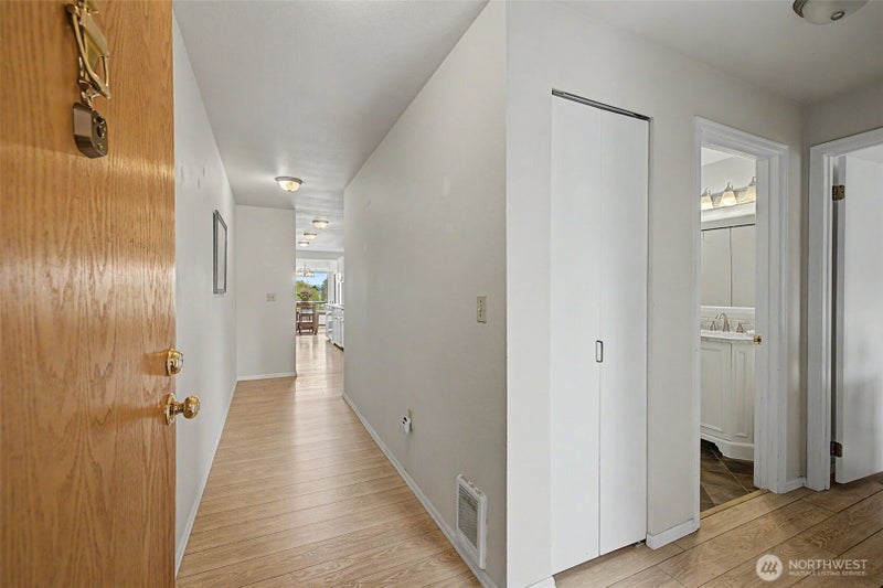 101 Pine Avenue 303