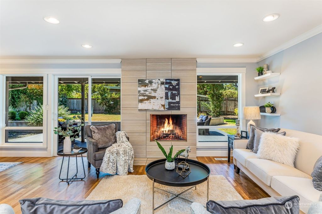 Photo of 1217 150th Avenue SE, Bellevue, WA 98007 (MLS # 2151292)