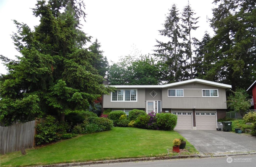 Photo of 23143 135th Avenue SE, Kent, WA 98042 (MLS # 2324241)