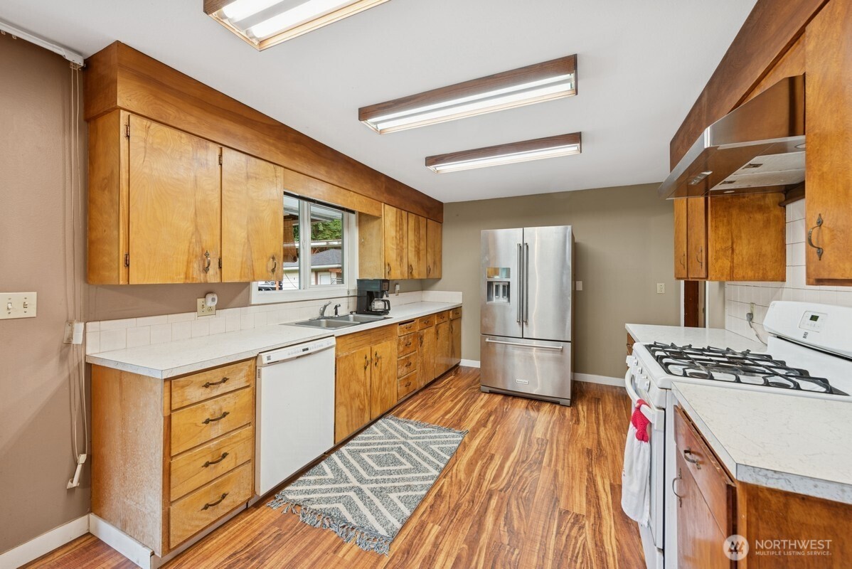 320 120th Street SE