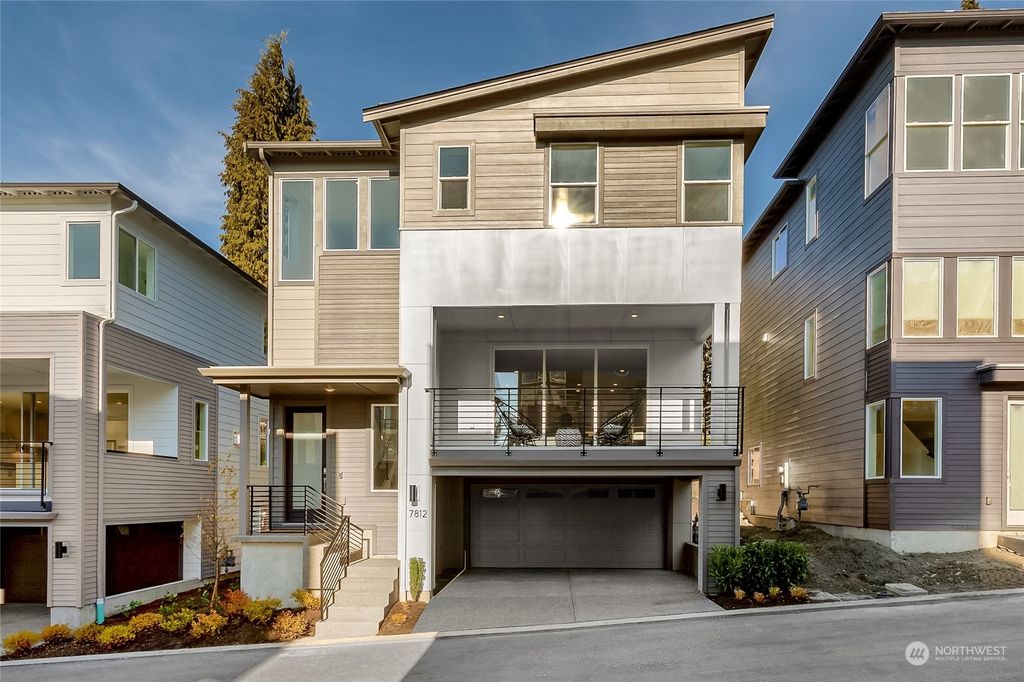 Photo of 7812 NE 123rd Court, Kirkland, WA 98034 (MLS # 2017460)