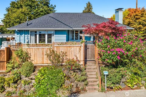 Photo of 2716 E Jefferson St St, Seattle, WA 98122 (MLS # 2438287)