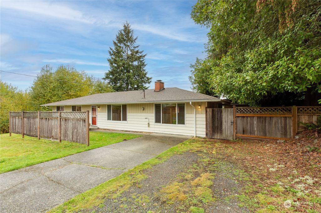 Photo of 2105 Bedal Lane, Everett, WA 98208 (MLS # 2301904)
