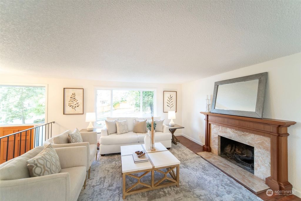 Photo of 16811 NE 91st Street, Redmond, WA 98052 (MLS # 2215115)