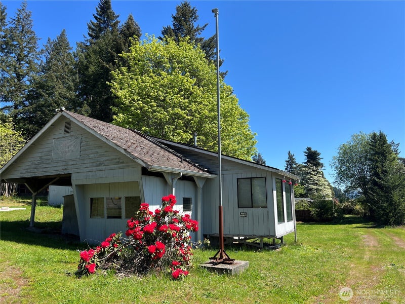 309885 Highway 101