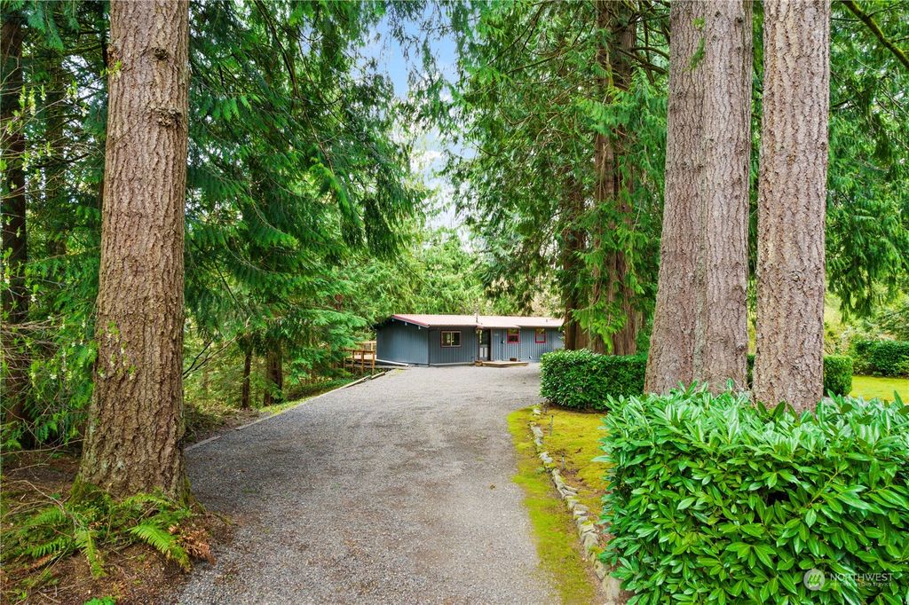 Photo of 14115 242nd Drive SE, Monroe, WA 98272 (MLS # 2047906)