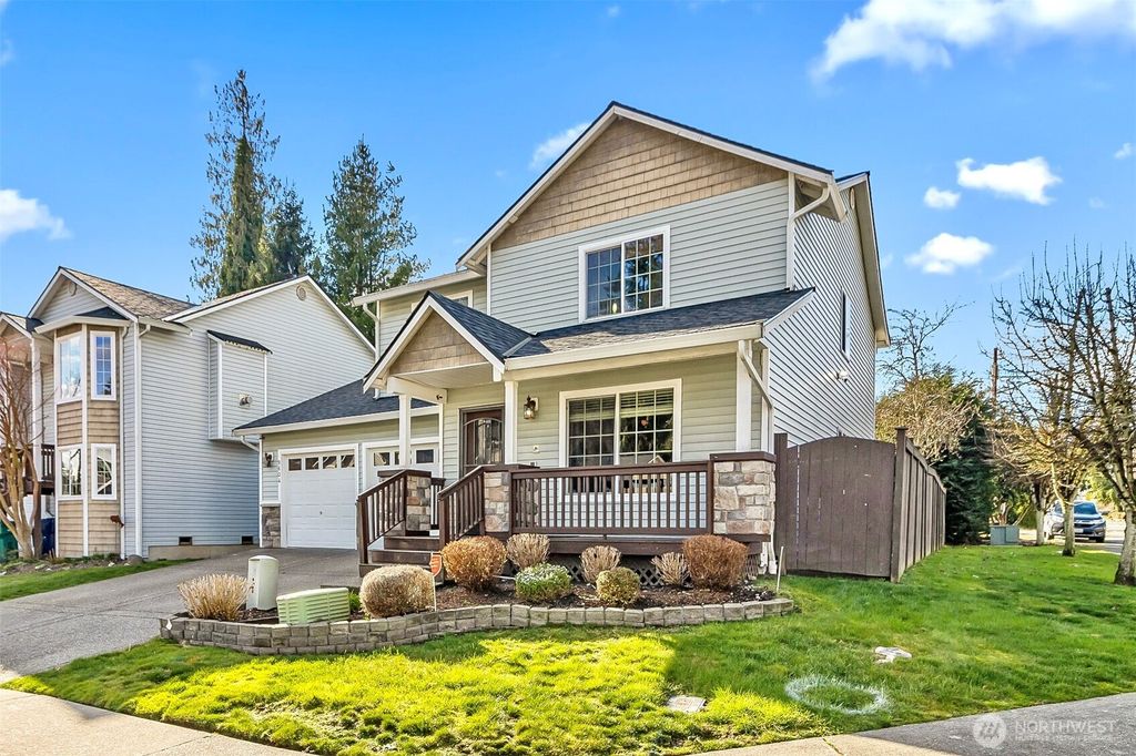 Photo of 9604 25th Drive SE, Everett, WA 98208 (MLS # 2482028)