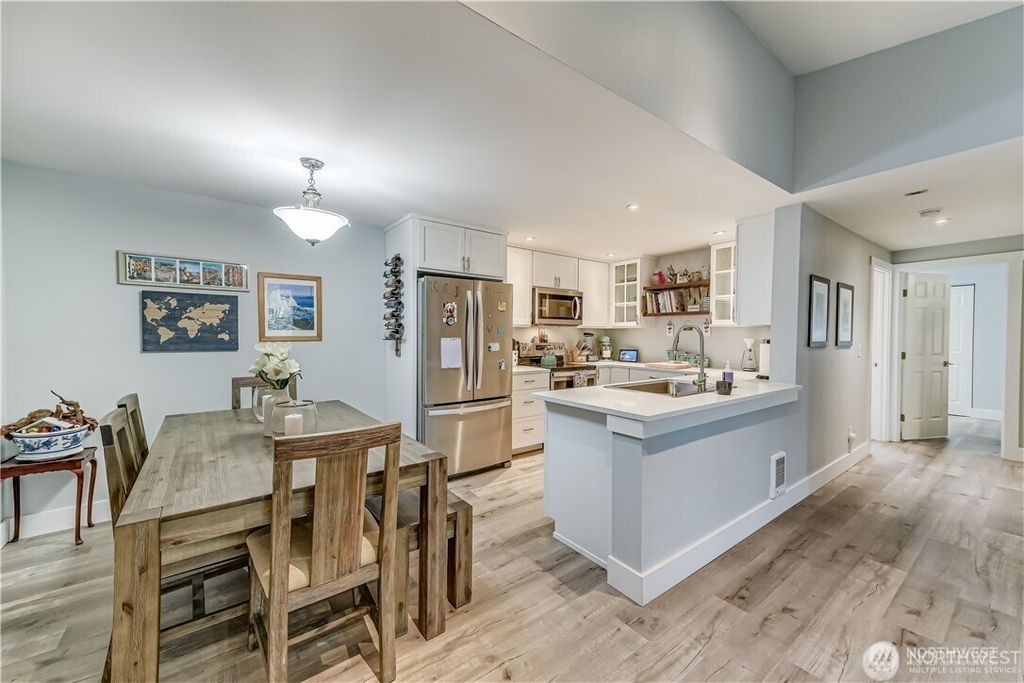 Photo of 975 Aberdeen Avenue NE #G302, Renton, WA 98056 (MLS # 2554699)