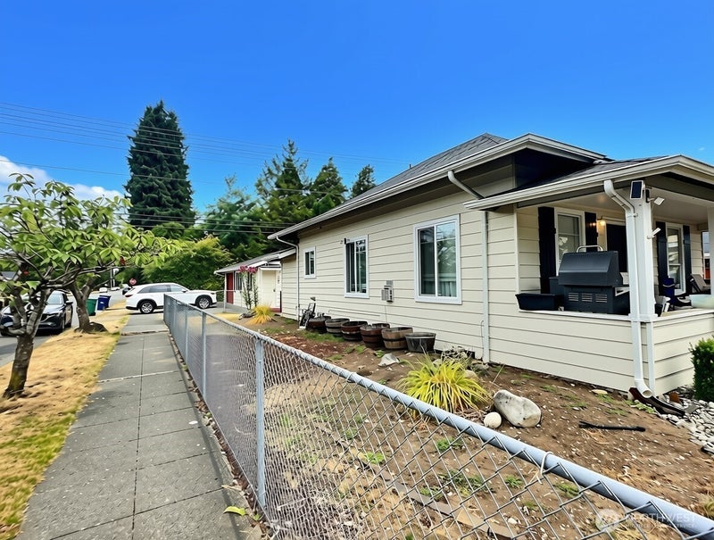 238 S French Avenue