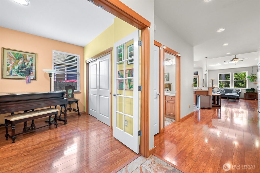 Photo of 1759 Grand Avenue, Mount Vernon, WA 98274 (MLS # 2523600)