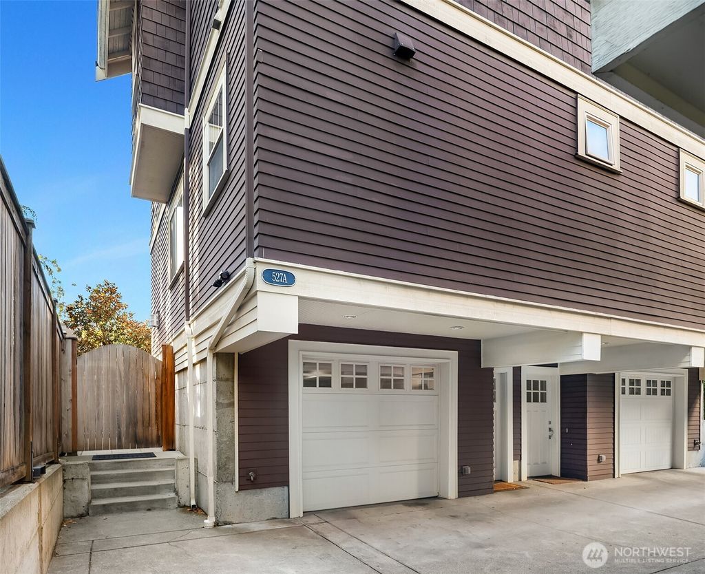 Photo of 527 11th Avenue E #A, Seattle, WA 98102 (MLS # 2439182)
