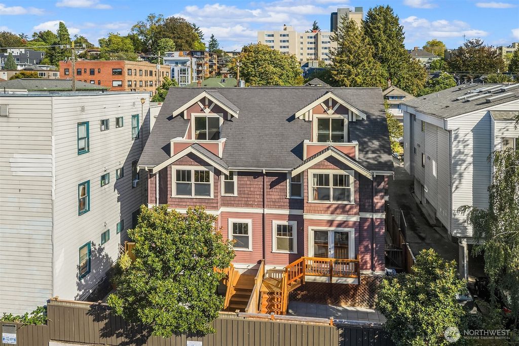 Photo of 527 11th Avenue E #A, Seattle, WA 98102 (MLS # 2439182)