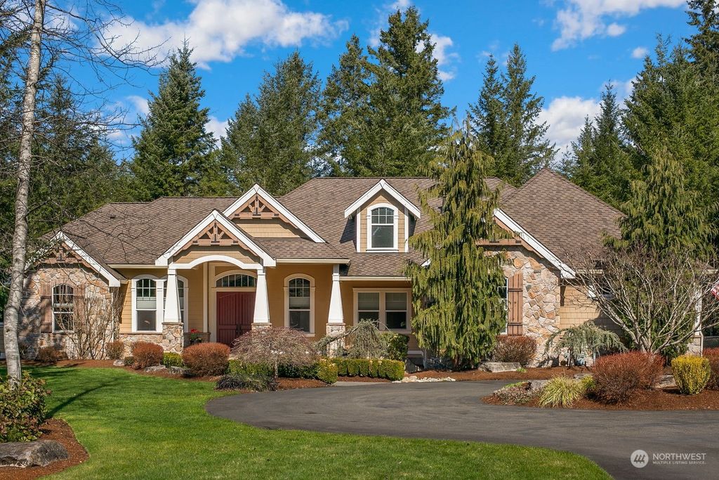 Photo of 16738 SE 328th Place, Auburn, WA 98092 (MLS # 2046530)