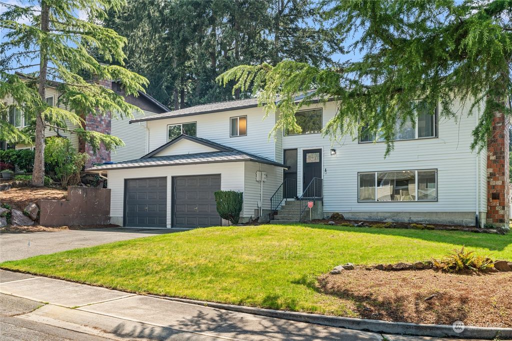 Photo of 15905 SE 177th Street, Renton, WA 98058 (MLS # 2063808)
