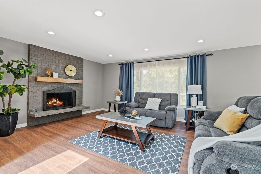 Photo of 15905 SE 177th Street, Renton, WA 98058 (MLS # 2063808)